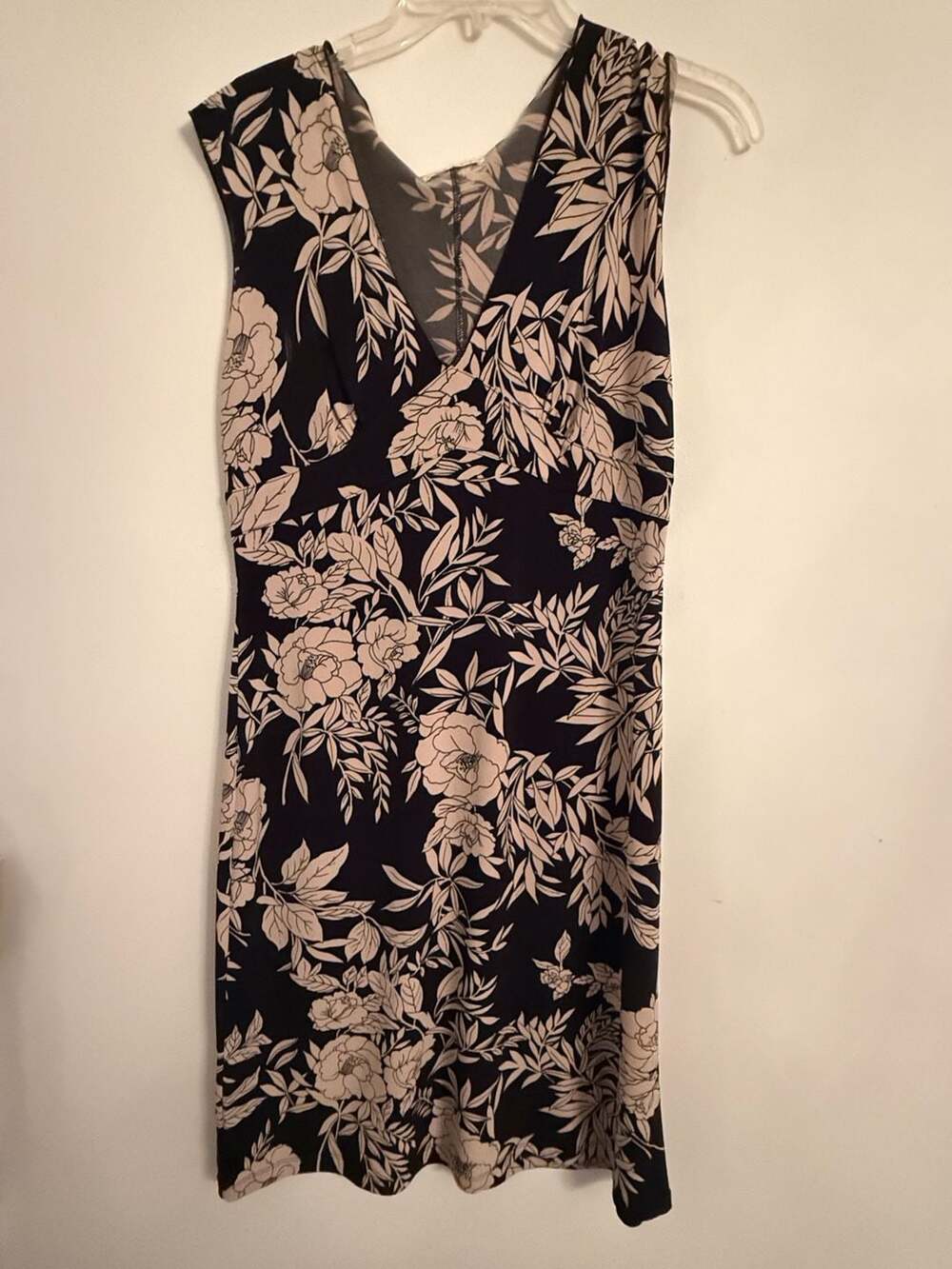 Women’s Old Navy Black And Tan Floral V-Neck Midi Dress
